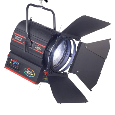 STUDIO FRESNEL 400W PRO RGBWW    2500K°-10000K°