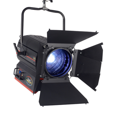 STUDIO FRESNEL 400W PRO RGBWW    2500K°-10000K°